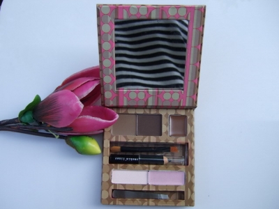 Discount Makeup Brows a-go-go Brow & Eye Shaping Kit